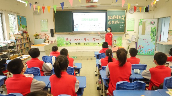天河区长湴小学学生发表活动感言.jpg