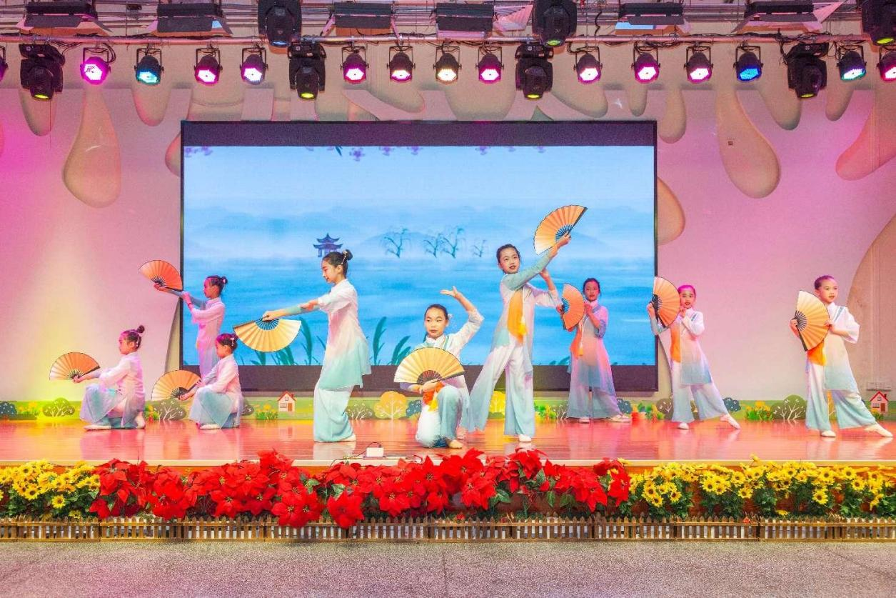 3月30日展开想象之翼“ 童”享书香羊城——2025年“国际儿童图书日”暨“广州读书月”未成年人阅读嘉年华活动于3月30日启动16.png