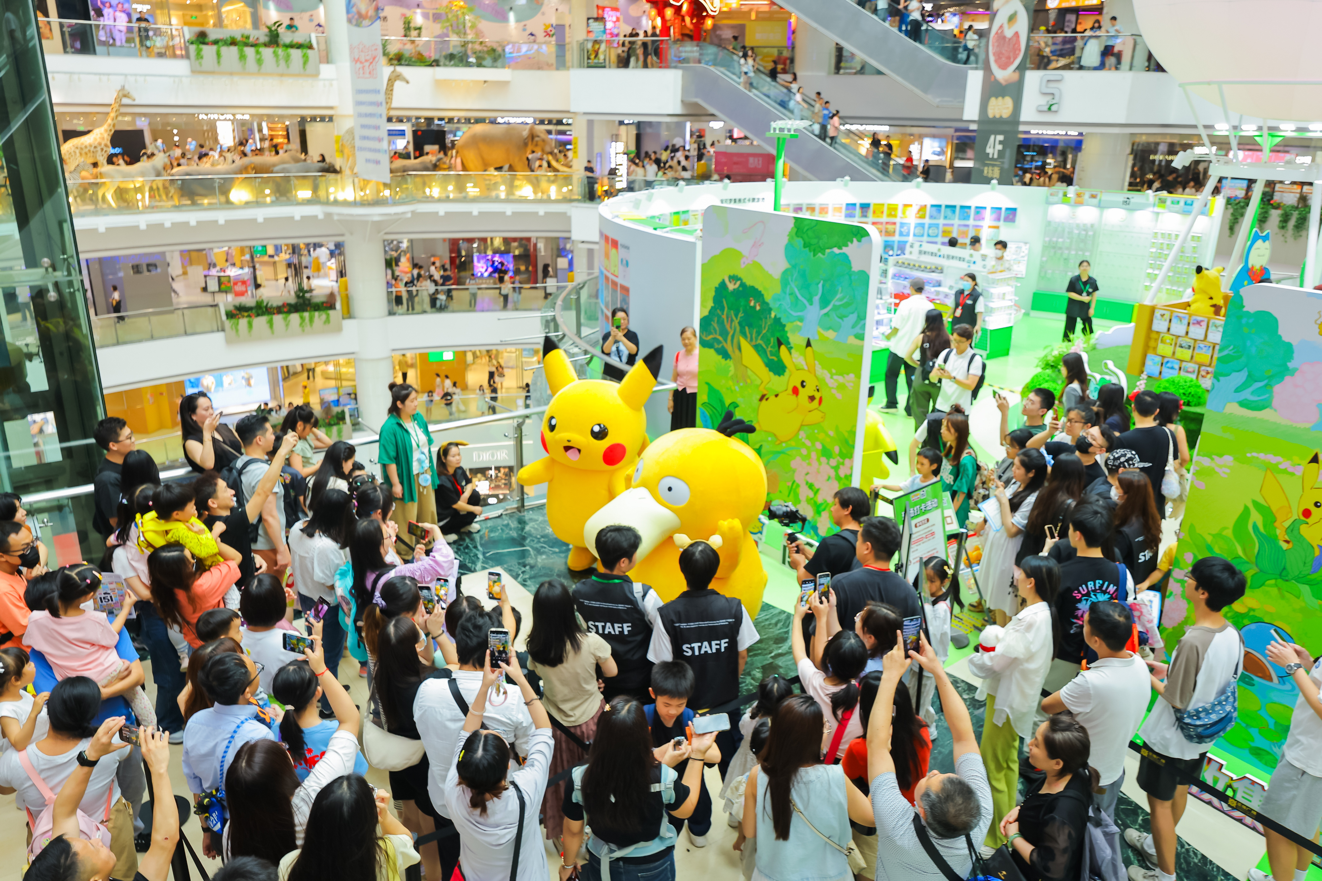 正佳广场举办宝可梦主题快闪活动.jpg
