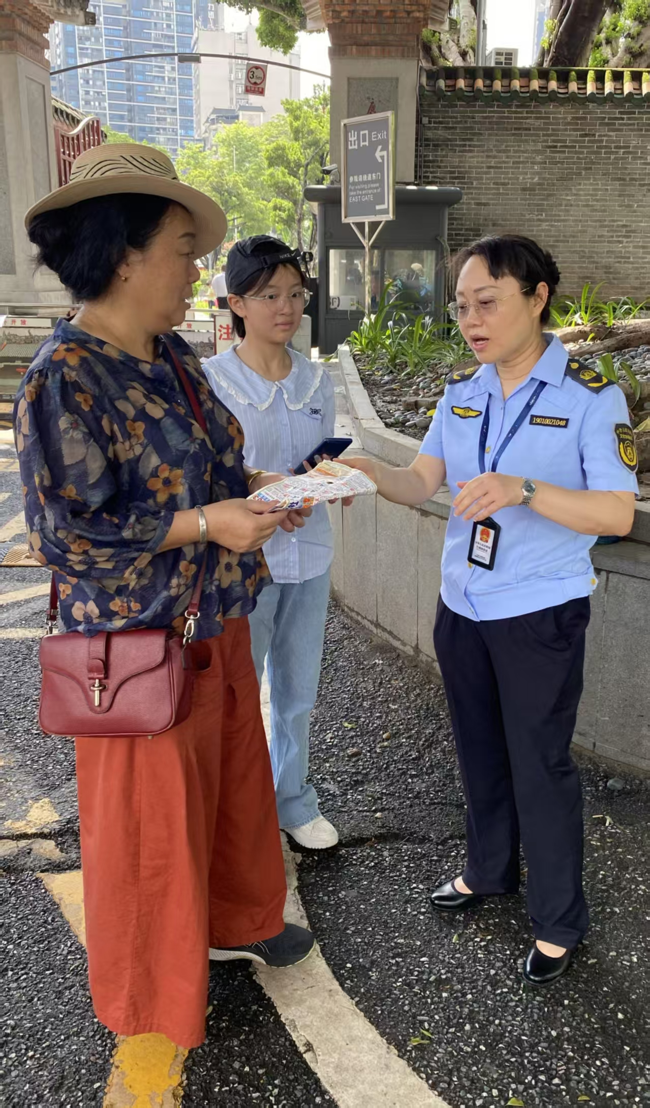 8月18日色色视频
开展暑假期间旅游市场联合执法检查，市民宣传.png